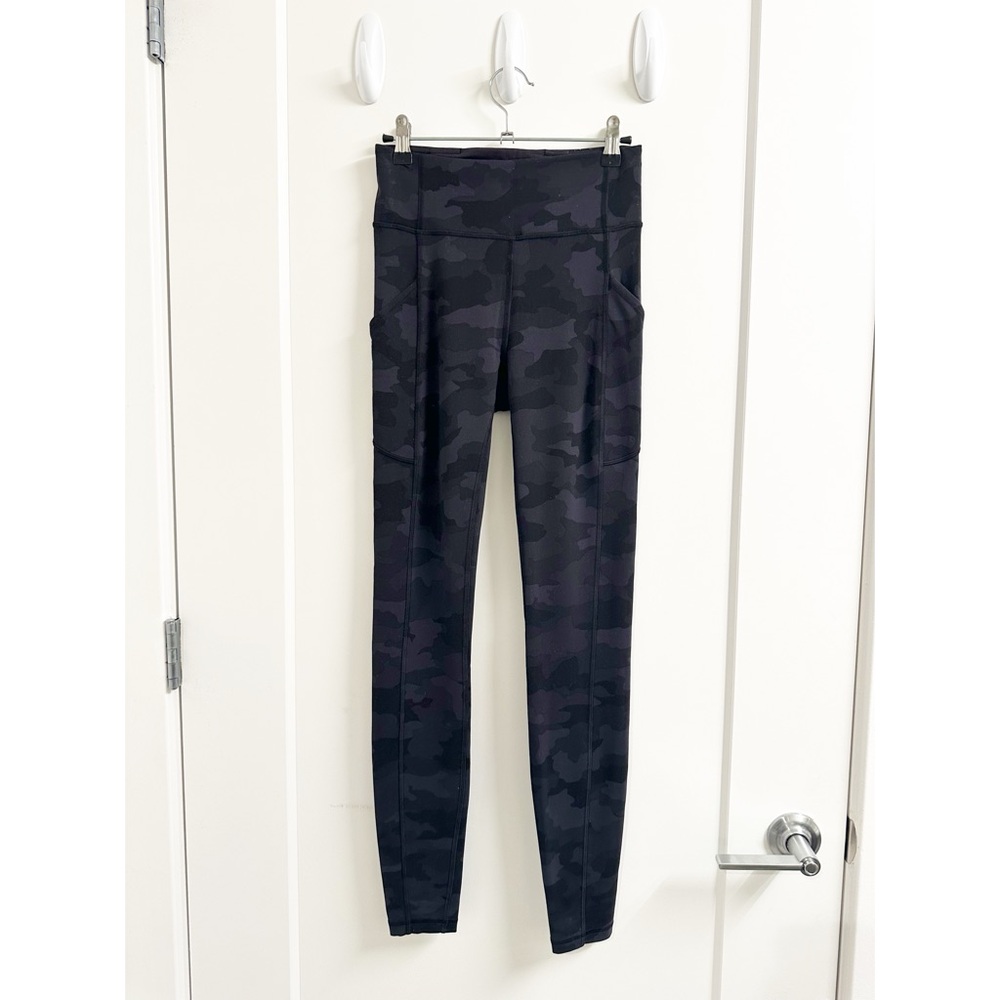 Lululemon Leggings - Black Camo with Pockets - Size 4